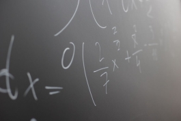 Kaip užsidirbti pinigų pasitelkus matematiką: praktiniai būdai ir galimybės